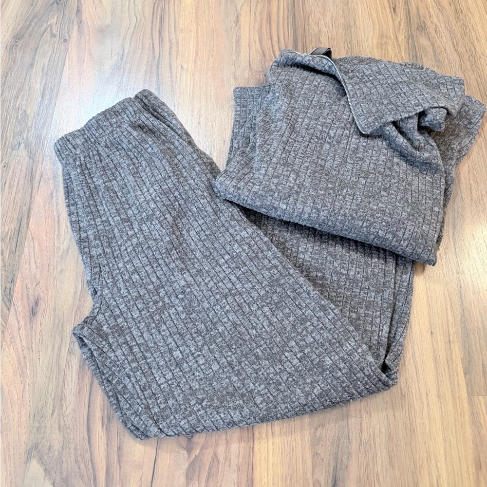 2 Piece Set - image 2